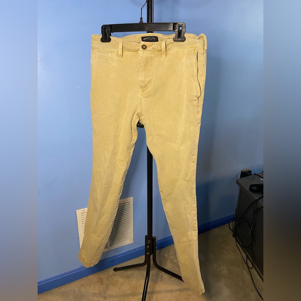 American Eagle Extreme Flex Khaki